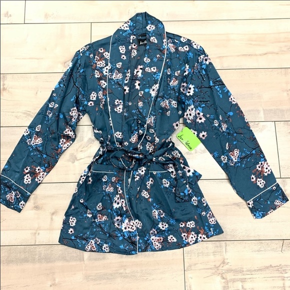 Sam Edelman Spring Blue Floral Robe - Picture 3 of 9